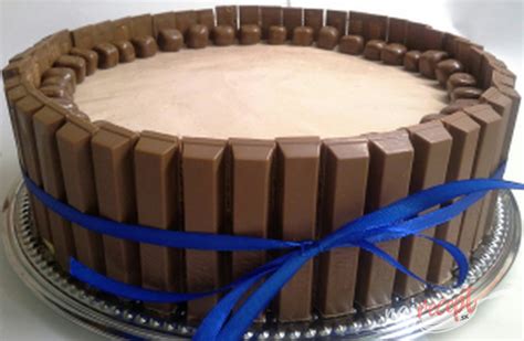 Nepečená torta s Kit Kat a Lentilkami