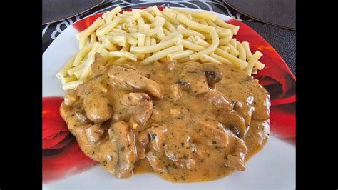 Bravčové mäso v smotanovej omáčke so slaninkou