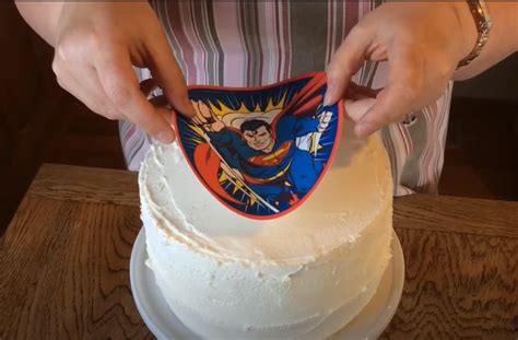 Ilustrácia jedlého obrázku na torte
