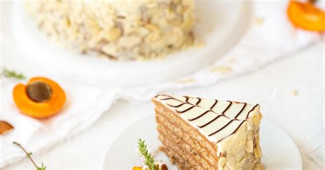 Torta s háčkovaným vzorom