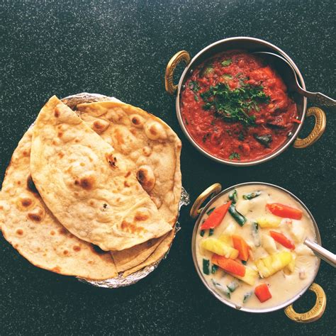 Indické jedlo Alu Matar