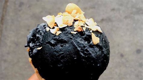 Čierna zmrzlina a kornútik