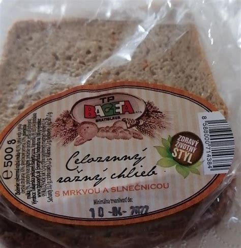 Celozrnný chlieb s mrkvou a slnečnicou