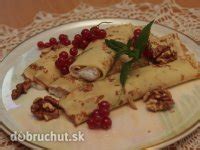 Zapečené palacinky s orechovou plnkou pripravené v pekáči