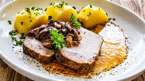 Pečené bravčové karé s kosťou