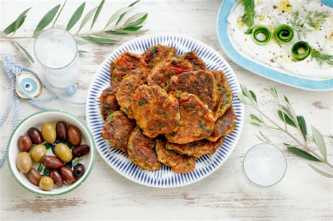 Grécke paradajkové placky (Tomatokeftedes)