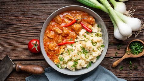 Hovädzí guláš s haluškami