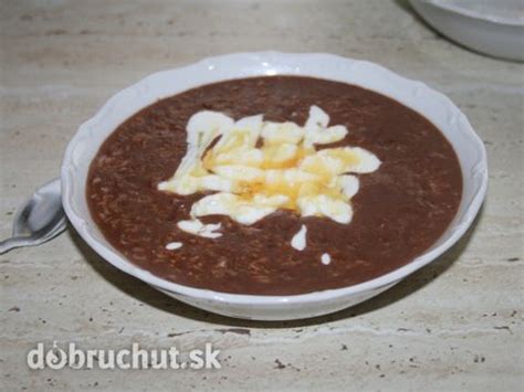 Čokoládová ovsená kaša s jablkami a kakaovými bôbmi