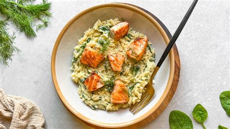 Zrolovaná štrúdľa so špenátom a lososom