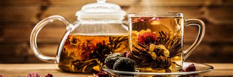 Ilustrácia rôznych druhov čajových lístkov