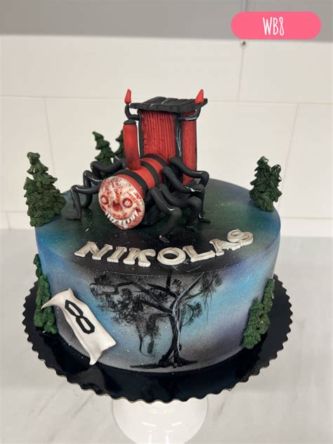 Príklady zdobenia obdĺžnikovej torty pre chlapca