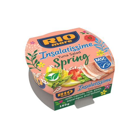 Servírovanie rybacieho šalátu Insalatissime Spring