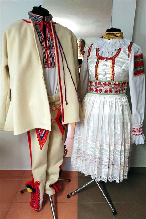 Slovenský ľudový kroj z omaľovánky