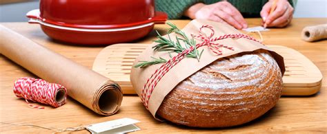 Čerstvo upečený ľanový chlieb