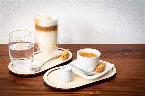 Servírovanie ľadovej kávy