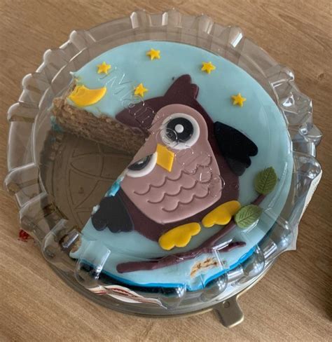 Torta zdobená acetátovou fóliou