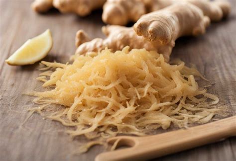 Čerstvý koreň zázvoru