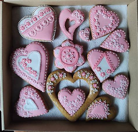 Ukážky zdobených medových srdiečok