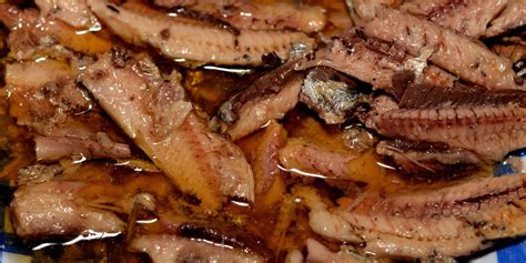 Rôzne druhy rýb ako losos, tuniak, treska