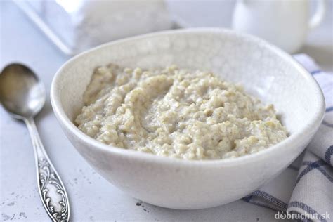 Ilustrácia ovsených vločiek a tvarohu