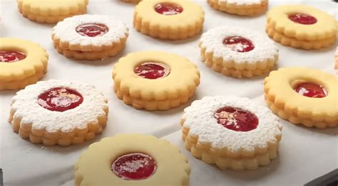 linecké kolieska s bielou čiapočkou